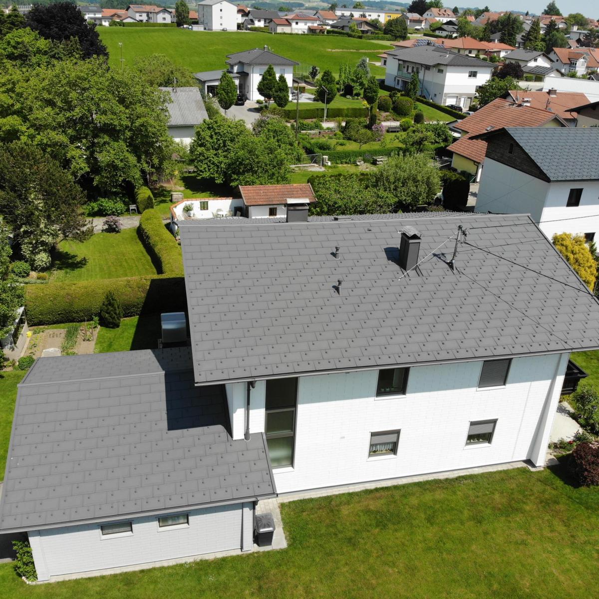 Dach-Sanierung mit Prefa-Dachplatten