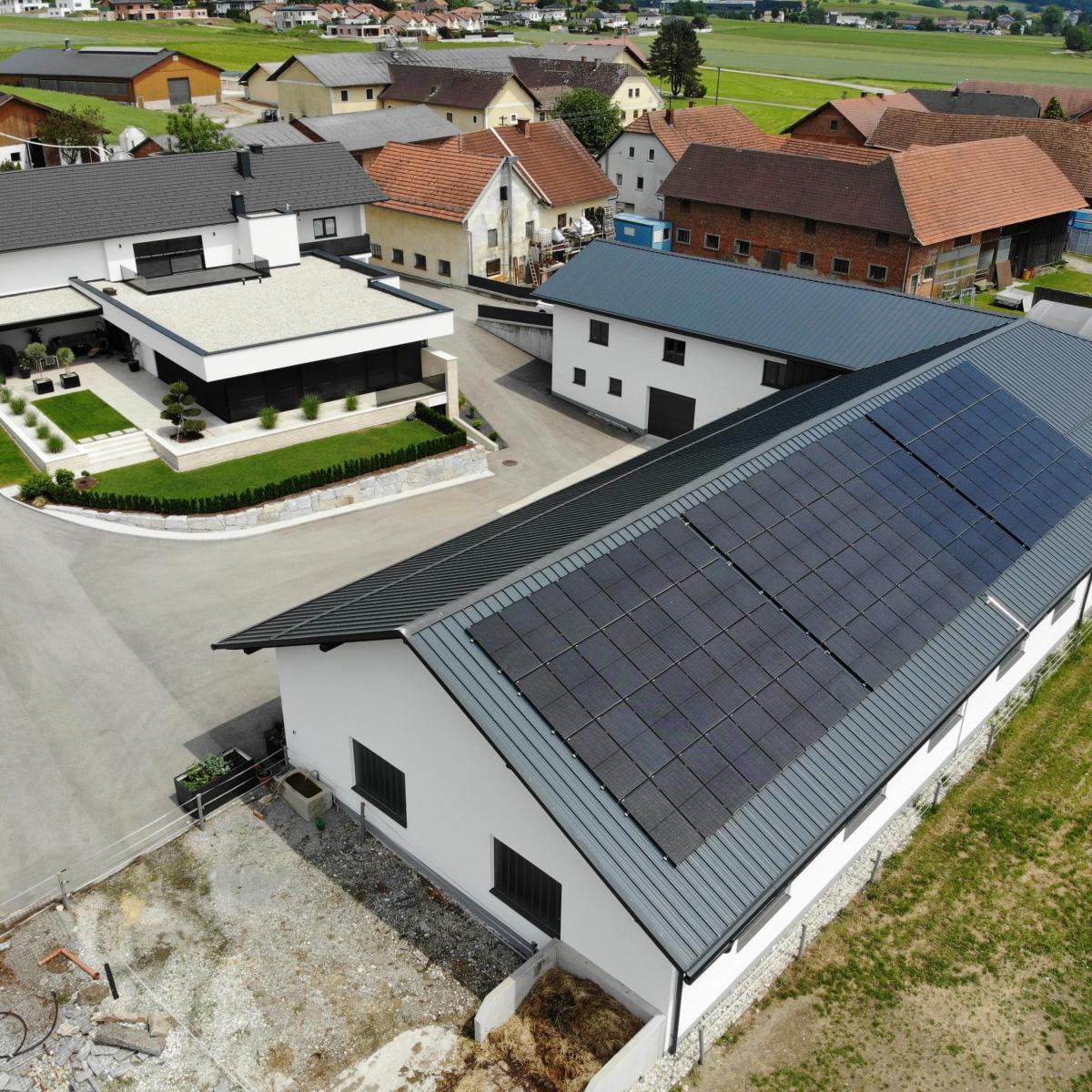Flachdach mit EPDM Abdichtung samt schöner Anschlussdetails Flachdach mit EPDM Abdichtung samt schöner Anschlussdetails
