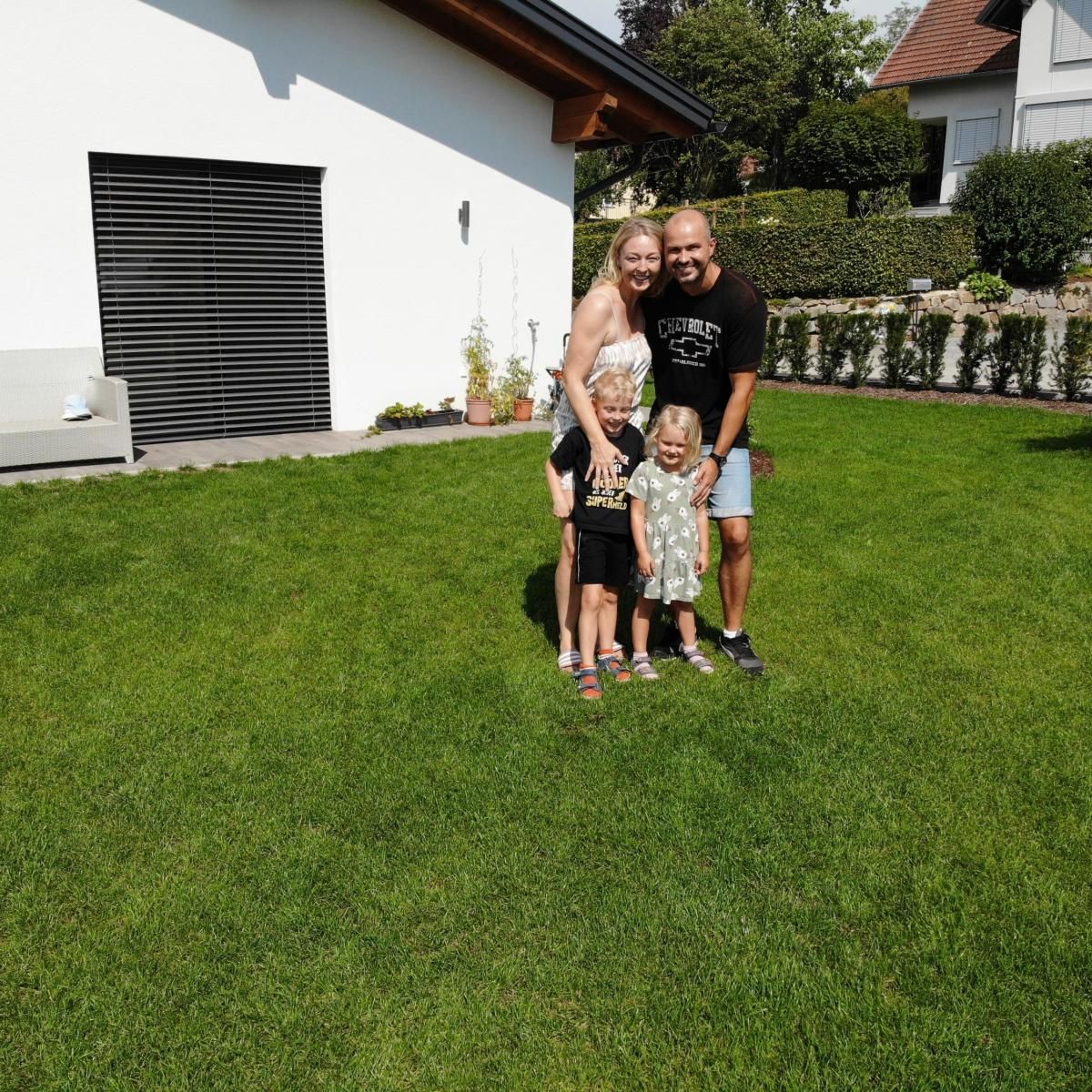 Neubau im schönen Brunnenthal mit Flachdachabdichtungen mit EPDM-Planen samt Spenglerarbeiten Neubau im schönen Brunnenthal mit Flachdachabdichtungen mit EPDM-Planen samt Spenglerarbeiten