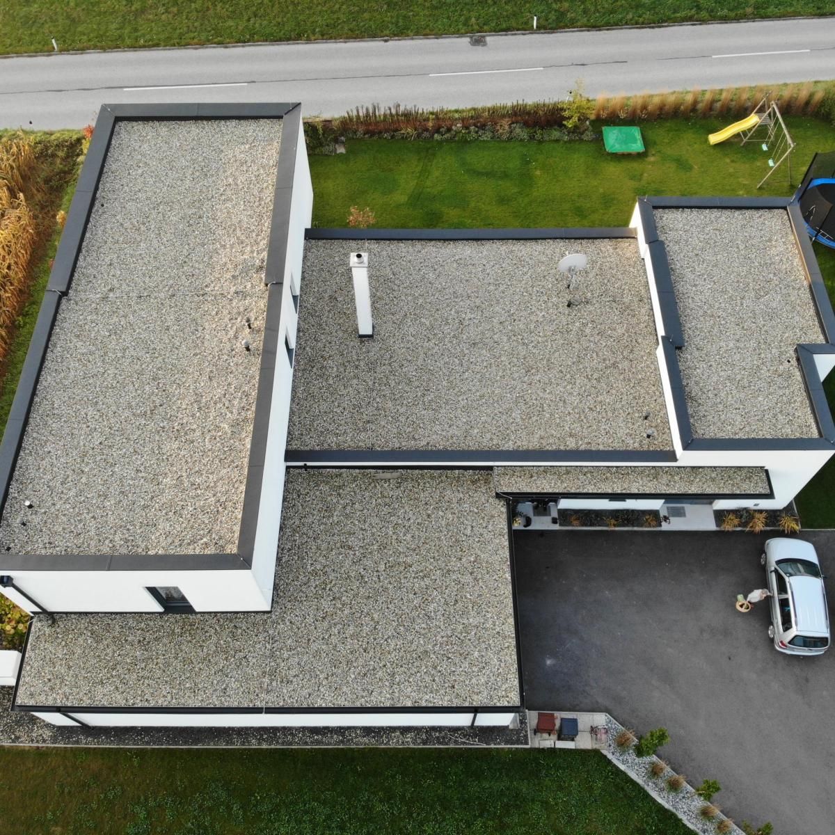 EPDM-Flachdachabdichtung und Bekiesung EPDM-Flachdachabdichtung und Bekiesung