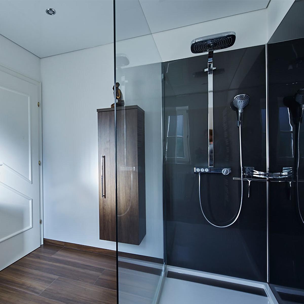 Badmodernisierung unter dem Motto: "Wanne Raus, Dusche Rein"