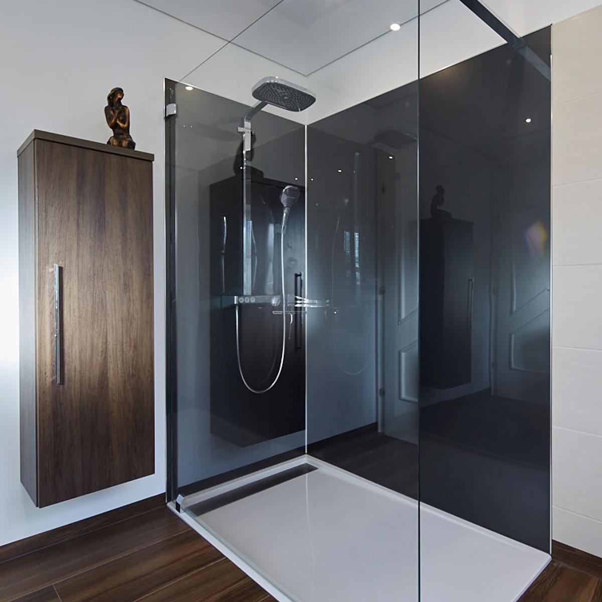 Badmodernisierung unter dem Motto: "Wanne Raus, Dusche Rein" Badmodernisierung unter dem Motto: "Wanne Raus, Dusche Rein"