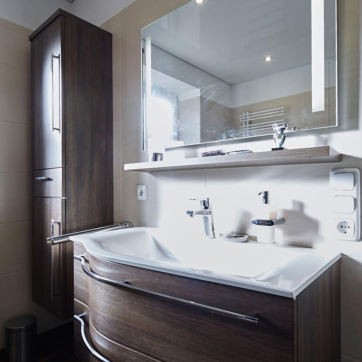 Badmodernisierung unter dem Motto: "Wanne Raus, Dusche Rein"