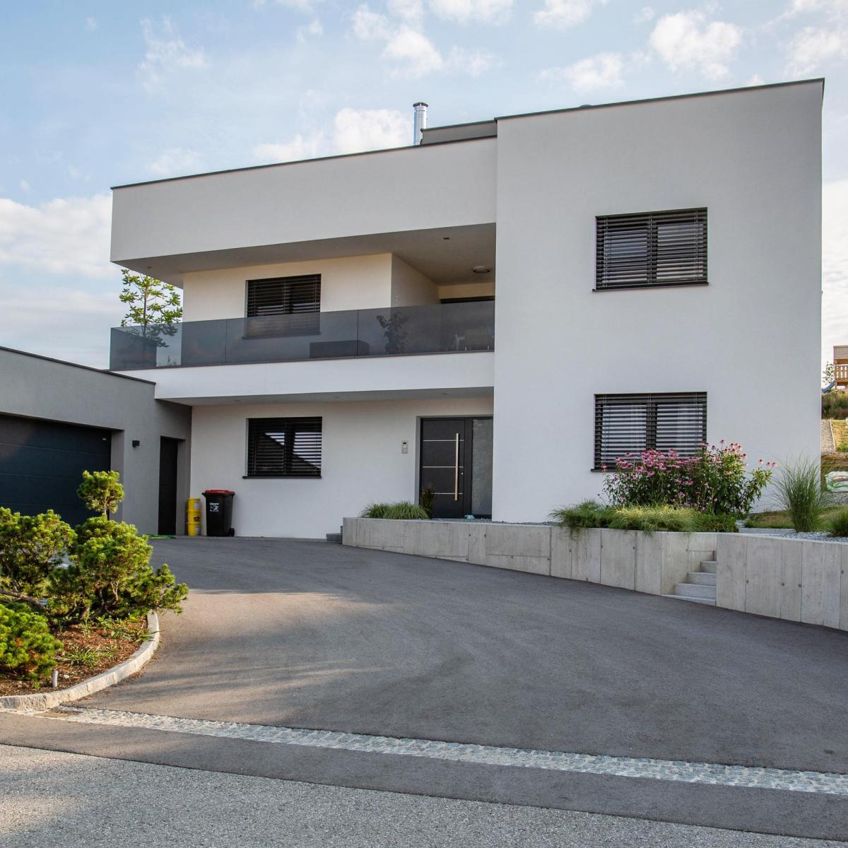 Flachdachabdichtung mit EPDM samt Dachterrasse und Balkon Flachdachabdichtung mit EPDM samt Dachterrasse und Balkon