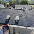 Prefa-Dachsanierung mit PV-Anlage