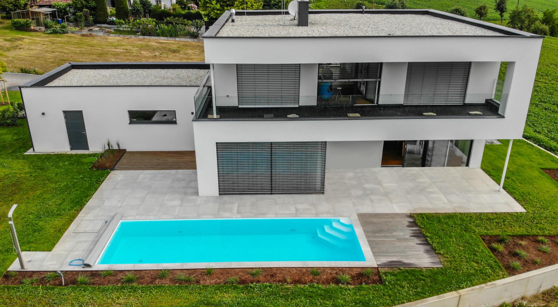 Flachdach/Fassade/Heizung Flachdach/Fassade/Heizung