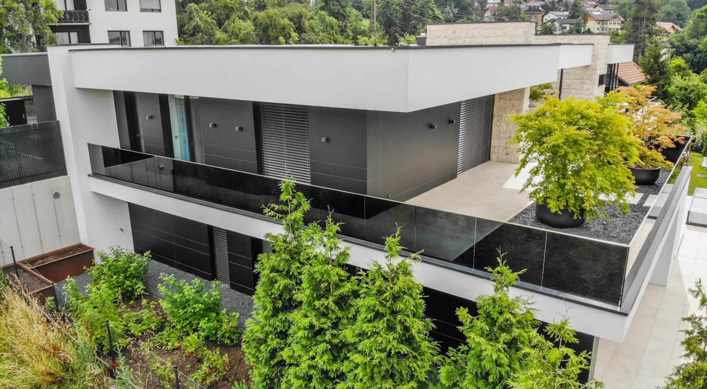 Flachdach/Fassade/Heizung Flachdach/Fassade/Heizung